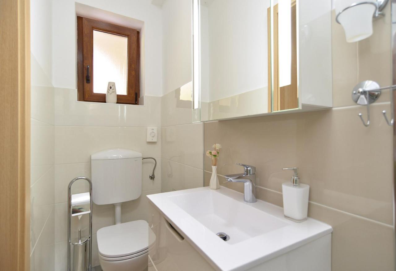 Apartment Snjezana 1064 Ровінь Екстер'єр фото